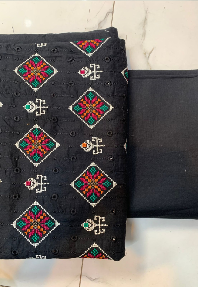 Bareeze 2PC Embroidery Lawn Unstitched Suites