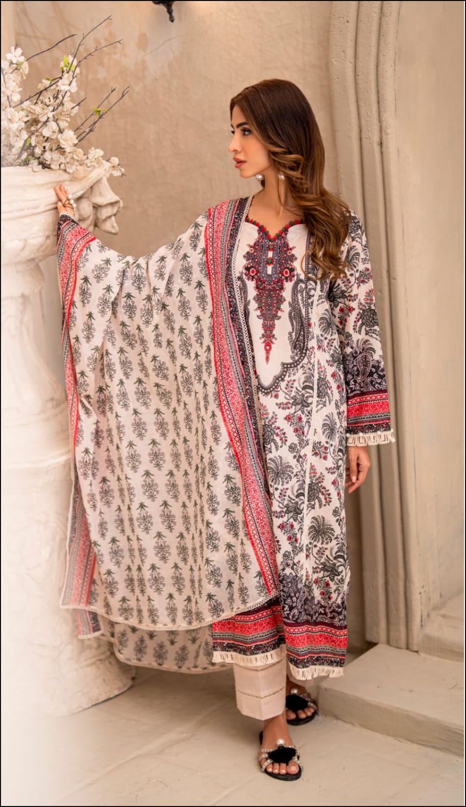 Gul Ahmed 3pc Vital Lawn Collections